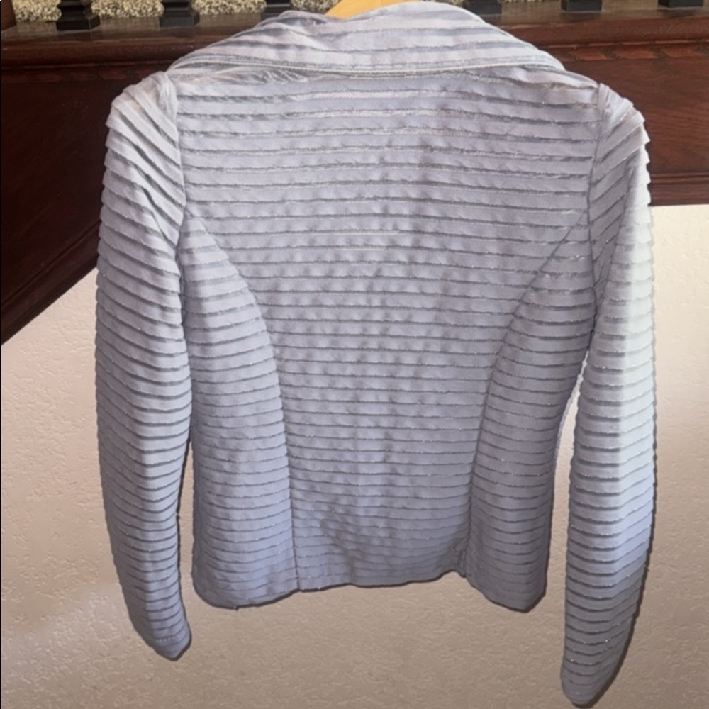 CLARA SUNWOO Light Gray Textured Ribbed Zip Front Jacket - Picture 5 of 10